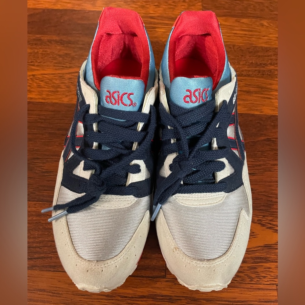 ASICS Sneakers
